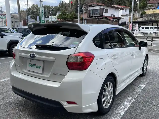 スバル インプレッサ スポーツ 1．6i－S 岐阜県 2015(平27)年 14.5万km クリスタルホワイトP ワンオーナー/4WD/SDナビ/【Bluetooth．CD.DVD.AM/FM．USB】/ハーフレザーシート/純正フロアマット/バックカメラ/ETC/横滑り防止装置/ウィンカーミラー/ドアバイザー/キセノンヘッドライト/フォグライト/スマートキー/積み込みサマータイヤ/保証書/取扱説明書/スペアキー