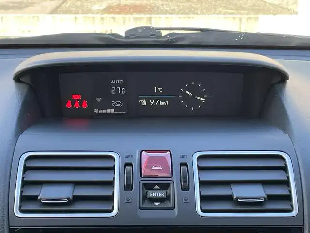 スバル インプレッサ スポーツ 1．6i－S 岐阜県 2015(平27)年 14.5万km クリスタルホワイトP ワンオーナー/4WD/SDナビ/【Bluetooth．CD.DVD.AM/FM．USB】/ハーフレザーシート/純正フロアマット/バックカメラ/ETC/横滑り防止装置/ウィンカーミラー/ドアバイザー/キセノンヘッドライト/フォグライト/スマートキー/積み込みサマータイヤ/保証書/取扱説明書/スペアキー