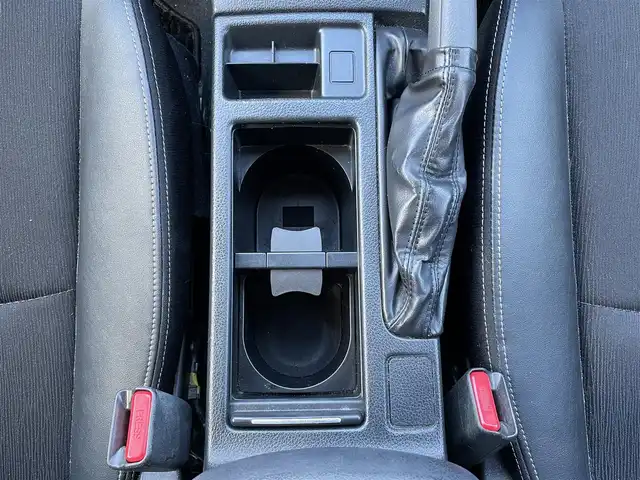 スバル インプレッサ スポーツ 1．6i－S 岐阜県 2015(平27)年 14.5万km クリスタルホワイトP ワンオーナー/4WD/SDナビ/【Bluetooth．CD.DVD.AM/FM．USB】/ハーフレザーシート/純正フロアマット/バックカメラ/ETC/横滑り防止装置/ウィンカーミラー/ドアバイザー/キセノンヘッドライト/フォグライト/スマートキー/積み込みサマータイヤ/保証書/取扱説明書/スペアキー