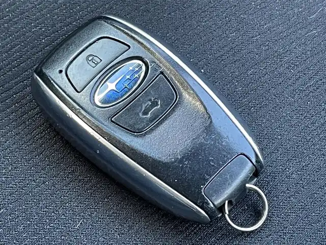 スバル インプレッサ スポーツ 1．6i－S 岐阜県 2015(平27)年 14.5万km クリスタルホワイトP ワンオーナー/4WD/SDナビ/【Bluetooth．CD.DVD.AM/FM．USB】/ハーフレザーシート/純正フロアマット/バックカメラ/ETC/横滑り防止装置/ウィンカーミラー/ドアバイザー/キセノンヘッドライト/フォグライト/スマートキー/積み込みサマータイヤ/保証書/取扱説明書/スペアキー