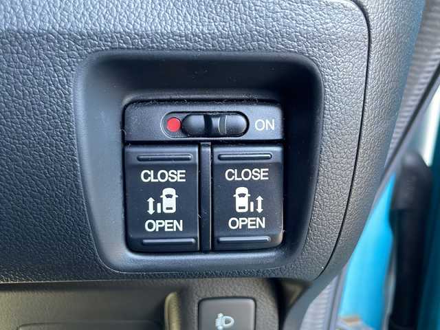ホンダ Ｎ ＢＯＸ 2トーン SSパッケージ 山口県 2014(平26)年 6.3万km イノセントブルーメタリック ワンオーナー/禁煙車/ドライブレコーダー/スマートキー/プッシュスタート/ETC/ストラーダメモリナビ/(DTV/BT/DVD/ラジオ)/バックカメラ/両側パワースライドドア/ドアバイザー/純正アルミホイール/純正フロアマット/横滑り防止装置/スペアキー/ドアバイザー/CTBA(シティブレーキアシストシステム)/保証書/取扱説明書/記録簿