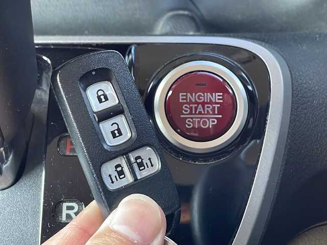 ホンダ Ｎ ＢＯＸ 2トーン SSパッケージ 山口県 2014(平26)年 6.3万km イノセントブルーメタリック ワンオーナー/禁煙車/ドライブレコーダー/スマートキー/プッシュスタート/ETC/ストラーダメモリナビ/(DTV/BT/DVD/ラジオ)/バックカメラ/両側パワースライドドア/ドアバイザー/純正アルミホイール/純正フロアマット/横滑り防止装置/スペアキー/ドアバイザー/CTBA(シティブレーキアシストシステム)/保証書/取扱説明書/記録簿