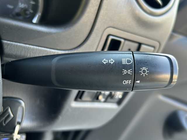 スズキ ジムニー ランドベンチャー 沖縄県 2016(平28)年 5.3万km クールカーキPM 社外ナビ/（ＡＭ／ＦＭ／ＣＤ／ＤＶＤ／ＢＴ）　/フルセグＴＶ　/純正１６インチアルミホイール　/リモコンキー　/ＬＥＤヘッドライト　/ＥＴＣ　/ハーフレザーシート　/シートヒーター　/純正フロアマット　/横滑り防止装置