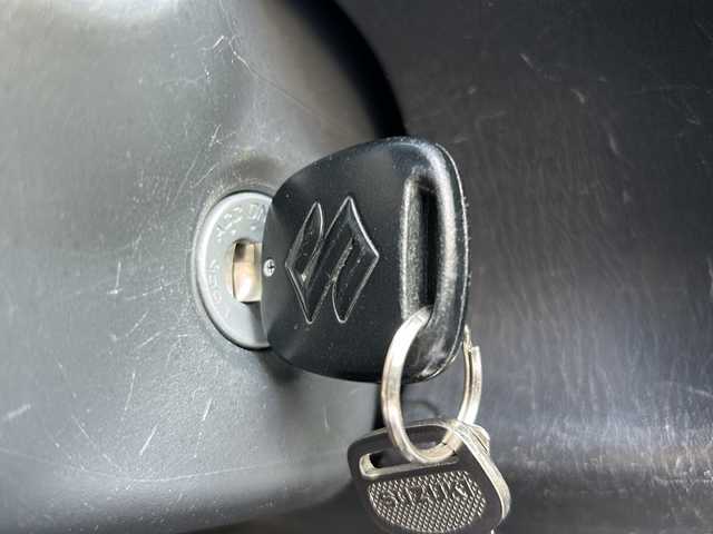 スズキ ジムニー ランドベンチャー 沖縄県 2016(平28)年 5.3万km クールカーキPM 社外ナビ/（ＡＭ／ＦＭ／ＣＤ／ＤＶＤ／ＢＴ）　/フルセグＴＶ　/純正１６インチアルミホイール　/リモコンキー　/ＬＥＤヘッドライト　/ＥＴＣ　/ハーフレザーシート　/シートヒーター　/純正フロアマット　/横滑り防止装置