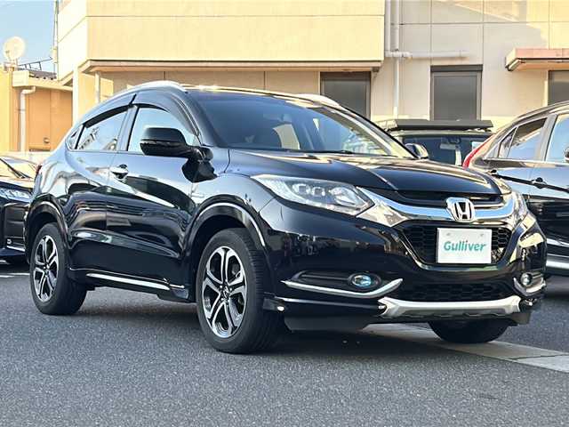 ホンダ ヴェゼル ハイブリッド Z 岡山県 2015(平27)年 4.6万km クリスタルブラックパール 登録時走行距離45112km/純正SDナビ(CD&DVD&USB&BT)/バックカメラ/ETC/フルセグTV/プッシュスタート/スマートキー/クルーズコントロール/衝突軽減システム/保証書/取扱説明書