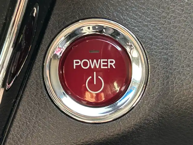 ホンダ ヴェゼル ハイブリッド Z 岡山県 2015(平27)年 4.6万km クリスタルブラックパール 登録時走行距離45112km/純正SDナビ(CD&DVD&USB&BT)/バックカメラ/ETC/フルセグTV/プッシュスタート/スマートキー/クルーズコントロール/衝突軽減システム/保証書/取扱説明書