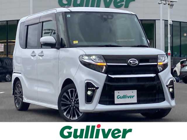 ダイハツ タント カスタム RS 佐賀県 2019(令1)年 2.8万km シャイニングホワイトパール 純正9インチナビ/パノラマミックビューモニター/バックカメラ/プリクラッシュセーフティ/レーンディパーチャーアラート/オートハイビーム/アダプティブクルーズコントロール/コーナーセンサー/両側パワースライドドア/ビルトインETC/運転席ロングスライドシート/ステアリングリモコン/レザーステアリング/アイドリングストップ/プッシュスタート/スマートキー/LEDヘッドライト/フォグライト/純正アルミホイール