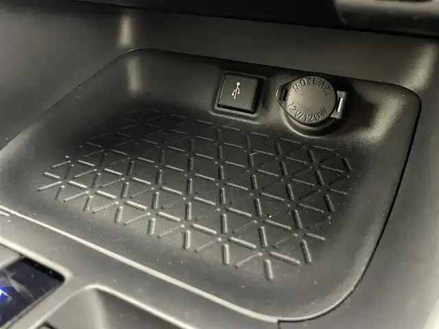 トヨタ ＲＡＶ４ ハイブリットX 茨城県 2021(令3)年 2.2万km アティチュードブラックマイカ 純正DA/ナビキット/バックカメラ/フルセグ/衝突被害軽減ブレーキ/車線逸脱抑制装置/レーダークルーズコントロール/オートマチックハイビーム/クリアランスソナー/BSM/ETC/ドラレコ/純正17インチAW/LEDヘッドライト/スマートキー