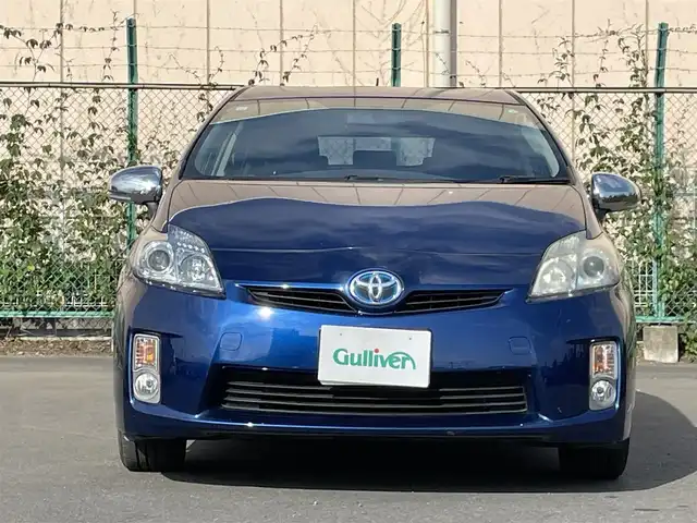 トヨタ プリウス S 東京都 2011(平23)年 6.4万km ダークブルーマイカ アルパインSDナビ 〔VIE-X066〕/＜フルセグ/AMFM/CD/DVD/SD＞/バックカメラ/ミラー型ドライブレコーダー/ETC/オートライト/横滑り防止装置/盗難防止装置/ABS/スマートキー/プッシュスタート/SRSエアバッグ（運転席/助手席/カーテン）/純正フロアマット