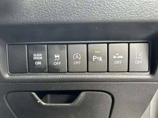 スズキ ソリオ バンディット HV MV 宮城県 2021(令3)年 4.5万km プレミアムシルバーメタリック パワースライドドア（運転席側）/全方位モニター用カメラパッケージ/・フロント/サイド/バックカメラ/・ステアリングスイッチ/・USBソケット/＝＝＝/セーフティサポート/・デュアルカメラブレーキサポート/・後退時ブレーキサポート/・誤発進抑制機能/・後方誤発進抑制機能/・車線逸脱警報機能/・ふらつき警報機能/・先行車発進お知らせ機能/・ハイビームアシスト/・アダプティブクルーズコントロール/リアパーキングセンサー/純正8インチナビ（CN-RZ865）/・CD/DVD/・Bluetooth/・フルセグTV/ビルトインETC/両側パワースライドドア/運転席シートヒーター/革巻きステアリング/パドルシフト/LEDヘッドランプ/フォグランプ/オートライト/スマートキー＆プッシュスタート/電動格納ミラー/純正15インチアルミホイール/純正フロアマット/純正ドアバイザー/W/サイド/カーテンエアバッグ