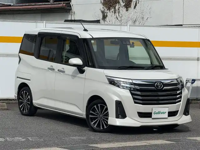 トヨタ ルーミー カスタムG－T 愛知県 2020(令2)年 4.4万km パールホワイトⅢ /禁煙//純正メモリナビ//バックカメラ//AM/FM/CD/DVD/SD/BT/フルセグTV//テレビキャンセラー//両側パワースライドドア//ETC//スマートアシスト//衝突警報機能//衝突回避支援ブレーキ//先行車発進お知らせ//標識認識機能//車線逸脱警報//ACC//VSC//コーナーセンサー//誤発進抑制機能//電格オートリトラクタブルミラー//LEDウィンカー付き//前後ドライブレコーダー//本革巻きステアリング//LEDオートライト//12V・USB電源//ロールサンシェード//ステアリングスイッチ//プッシュスタート//サイドビューランプ//純正フロアマット//純正ドアバイザー//保証書//取扱説明書//ナビ取扱説明書//スペアキー