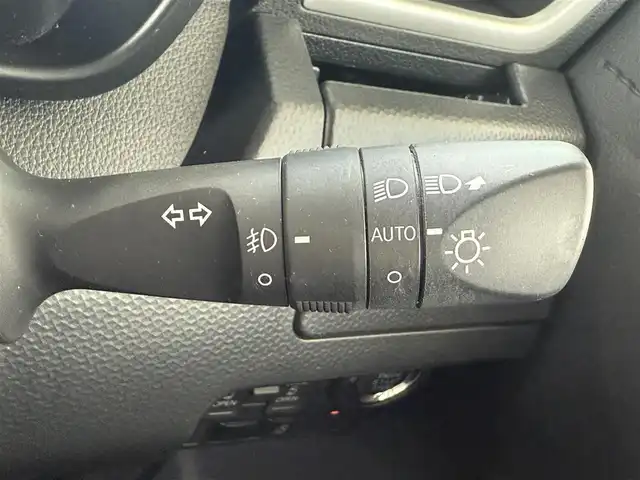 トヨタ ルーミー カスタムG－T 愛知県 2020(令2)年 4.4万km パールホワイトⅢ /禁煙//純正メモリナビ//バックカメラ//AM/FM/CD/DVD/SD/BT/フルセグTV//テレビキャンセラー//両側パワースライドドア//ETC//スマートアシスト//衝突警報機能//衝突回避支援ブレーキ//先行車発進お知らせ//標識認識機能//車線逸脱警報//ACC//VSC//コーナーセンサー//誤発進抑制機能//電格オートリトラクタブルミラー//LEDウィンカー付き//前後ドライブレコーダー//本革巻きステアリング//LEDオートライト//12V・USB電源//ロールサンシェード//ステアリングスイッチ//プッシュスタート//サイドビューランプ//純正フロアマット//純正ドアバイザー//保証書//取扱説明書//ナビ取扱説明書//スペアキー