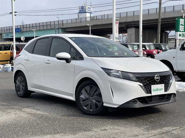 日産 ノート X FOUR 石川県 2022(令4)年 7.2万km ピュアホワイトパール 4WD/純正9型メーカーナビ/フルセグTV/アラウンドビューモニター/LEDライト/エマージェンシーブレーキ/レーンキープアシスト/クリアランスソナー/ETC2.0/プロパイロット/オートエアコン/ドライブレコーダー/インテリジェントルームミラー/インテリジェントキー/ブラインドスポットモニター/プッシュスタート/保証書