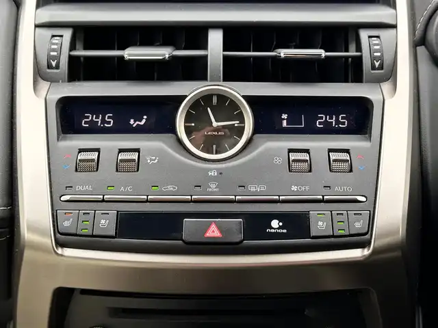 レクサス ＮＸ 300h Fスポーツ 宮城県 2019(令1)年 5.7万km ホワイトノーヴァガラスフレーク パノラミックビューモニターセット/・パノラミックビューモニター/・パーキングサポートブレーキ（静止物）/LEDヘッドランプセット/・角型3眼LEDヘッドランプ/・ヘッドランプクリーナー/・アダプティブハイビームシステム/＝＝＝/セーフティシステムプラス/・プリクラッシュセーフティ/・レーントレーシングアシスト/・レーダークルーズコントロール/・ロードサインアシスト/・先行車発進告知機能/純正ナビ/・CD/DVD/・Blu-ray/・Bluetooth/・フルセグTV/・USB/ビルトインETC2.0/前後ドライブレコーダー/ハンズフリーパワーバックドア/Fスポーツ専用革シート/パワーシート（運転席メモリー機能付）/シートヒーター/ベンチレーション/ステアリングヒーター/革巻きステアリング/パドルシフト/MTモード付AT/電動パーキングブレーキ/ブレーキホールド/フォグランプ/オートライト/スマートキー＆プッシュスタート/純正18インチAW/純正フロアマット/トノカバー/W/サイド/ニー/カーテンエアバッグ