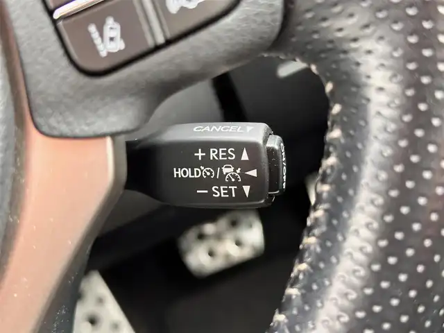 レクサス ＮＸ 300h Fスポーツ 宮城県 2019(令1)年 5.7万km ホワイトノーヴァガラスフレーク パノラミックビューモニターセット/・パノラミックビューモニター/・パーキングサポートブレーキ（静止物）/LEDヘッドランプセット/・角型3眼LEDヘッドランプ/・ヘッドランプクリーナー/・アダプティブハイビームシステム/＝＝＝/セーフティシステムプラス/・プリクラッシュセーフティ/・レーントレーシングアシスト/・レーダークルーズコントロール/・ロードサインアシスト/・先行車発進告知機能/純正ナビ/・CD/DVD/・Blu-ray/・Bluetooth/・フルセグTV/・USB/ビルトインETC2.0/前後ドライブレコーダー/ハンズフリーパワーバックドア/Fスポーツ専用革シート/パワーシート（運転席メモリー機能付）/シートヒーター/ベンチレーション/ステアリングヒーター/革巻きステアリング/パドルシフト/MTモード付AT/電動パーキングブレーキ/ブレーキホールド/フォグランプ/オートライト/スマートキー＆プッシュスタート/純正18インチAW/純正フロアマット/トノカバー/W/サイド/ニー/カーテンエアバッグ