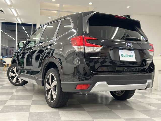 スバル フォレスター ハイブリッド アドバンス 岐阜県 2020(令2)年 4.8万km クリスタルブラックシリカ ４WD/純正ＯＰナビ/ＤＩＡＴＯＮＥサウンド/バック／サイドカメラ/フルセグ視聴/Bluetooth/アイサイト/レーダークルーズコントロール/ドライブレコーダー/レザーシート/シートヒーター/前席パワーシート/ブラインドスポットモニター/パワーバックドア/ＬＥＤヘッドライト/プッシュスタート/スマートキー/スペアキー/コーナーセンサー/取扱説明書・記録簿