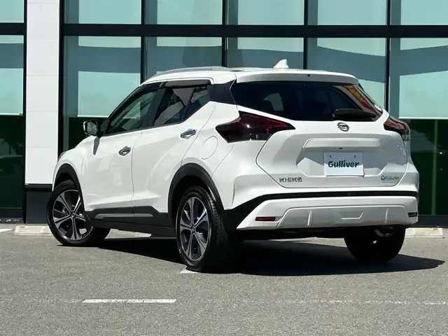 日産 キックス X ツートーンインテリアED 和歌山県 2021(令3)年 1.5万km ブリリアントホワイトパール 革巻きステアリング/プロパイ/シートヒーター