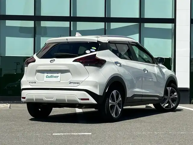日産 キックス X ツートーンインテリアED 和歌山県 2021(令3)年 1.5万km ブリリアントホワイトパール 革巻きステアリング/プロパイ/シートヒーター