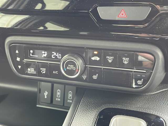 ホンダ Ｎ ＢＯＸ カスタム EX ターボ 静岡県 2021(令3)年 2.5万km プラチナホワイトパール プッシュスタート/スマートキー/ホンダセンシング/純正ナビ/　フルセグTV/BTオーディオ/MSV/バックカメラ/パドルシフト/両側パワースライドドア/ハーフレザーシート/シートヒーター/オートライト/LEDヘッドライト