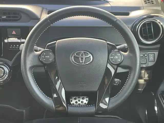 トヨタ アクア G G’s 山口県 2015(平27)年 5.1万km スーパーレッドⅤ 純正SDナビ/FM/AM/フルセグTV/CD/DVD/Bluetooth/バックカメラ/プッシュスタートボタン/クルーズコントロール/シートヒーター/スマートキー×2/ステアリングスイッチ/電動格納ミラー/プッシュスタートボタン/革巻きステアリング/ETC/オートライト/Gs’アルミホイール/Gsフロアマット