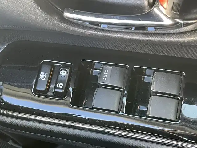 トヨタ アクア G G’s 山口県 2015(平27)年 5.1万km スーパーレッドⅤ 純正SDナビ/FM/AM/フルセグTV/CD/DVD/Bluetooth/バックカメラ/プッシュスタートボタン/クルーズコントロール/シートヒーター/スマートキー×2/ステアリングスイッチ/電動格納ミラー/プッシュスタートボタン/革巻きステアリング/ETC/オートライト/Gs’アルミホイール/Gsフロアマット