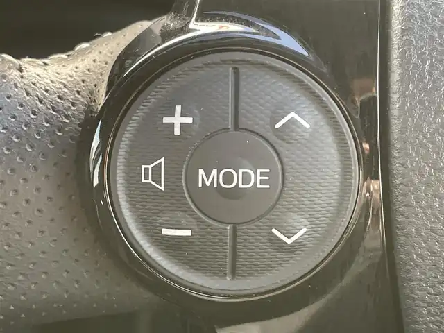 トヨタ アクア G G’s 山口県 2015(平27)年 5.1万km スーパーレッドⅤ 純正SDナビ/FM/AM/フルセグTV/CD/DVD/Bluetooth/バックカメラ/プッシュスタートボタン/クルーズコントロール/シートヒーター/スマートキー×2/ステアリングスイッチ/電動格納ミラー/プッシュスタートボタン/革巻きステアリング/ETC/オートライト/Gs’アルミホイール/Gsフロアマット