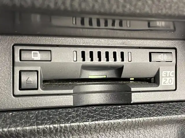 トヨタ ヴォクシー ハイブリッド ZS 煌Ⅱ 大阪府 2020(令2)年 3.3万km イナズマスパーキングブラックガラスフレーク トヨタセーフティーセンス/　・プリクラッシュセーフティ/　・レーントレーシングアシスト/　・レーンディパーチャーアラート/　・ロードサインアシスト/　・オートマチックハイビーム/純正ナビ/　（Bluetooth/CD/DVD）/フルセグTV/バックカメラ/両側パワースライドドア/クルーズコントロール/LEDヘッドライト/フォグランプ/純正16インチアルミホイール/純正フロアマット/スマートキー/ETC