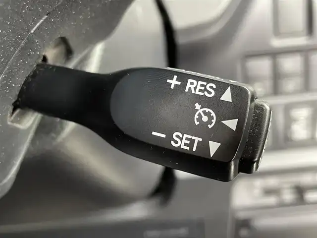 トヨタ ヴォクシー ハイブリッド ZS 煌Ⅱ 大阪府 2020(令2)年 3.3万km イナズマスパーキングブラックガラスフレーク トヨタセーフティーセンス/　・プリクラッシュセーフティ/　・レーントレーシングアシスト/　・レーンディパーチャーアラート/　・ロードサインアシスト/　・オートマチックハイビーム/純正ナビ/　（Bluetooth/CD/DVD）/フルセグTV/バックカメラ/両側パワースライドドア/クルーズコントロール/LEDヘッドライト/フォグランプ/純正16インチアルミホイール/純正フロアマット/スマートキー/ETC