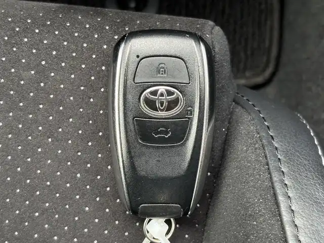 トヨタ ＧＲ８６ RZ 宮城県 2022(令4)年 4.1万km アイスシルバーメタリック 登録時走行距離40383km/１オーナー/純正ナビ/フルセグTV/CD/DVD/Bluetooth/プッシュスタート/スマートキー/追従クルーズコントロール/バックカメラ/ドライブレコーダー/シートヒーター/衝突軽減ブレーキ/コーナーセンサー/LEDヘッドライト/電動格納ミラー/ドアバイザー