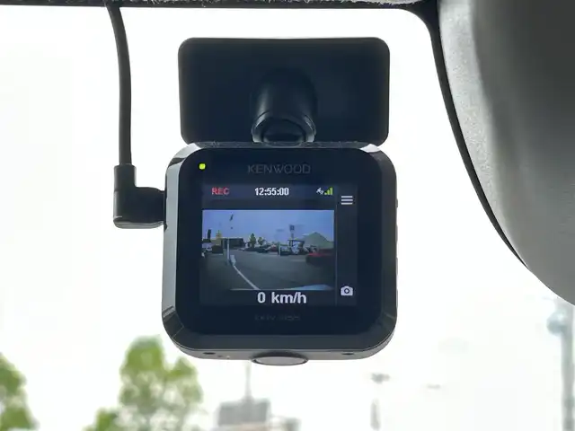 ホンダ Ｎ ＢＯＸ 愛媛県 2023(令5)年 0.3万km プレミアムサンライトホワイトパール 禁煙車/登録時走行距離：2763km/ディーラーオプション純正ディスプレイオーディオ/フルセグTV/Bluetooth/バックカメラ/前方ドライブレコーダー/ビルトインETC/衝突被害軽減システム/クリアランスソナー/横滑り防止装置/レーンキープアシスト/レーダークルーズコントロール/LEDヘッドライト/オートライト/前席シートヒーター/両側パワースライドドア/エンジンスタートボタン/スマートキー/スペアキー/純正フロアマット