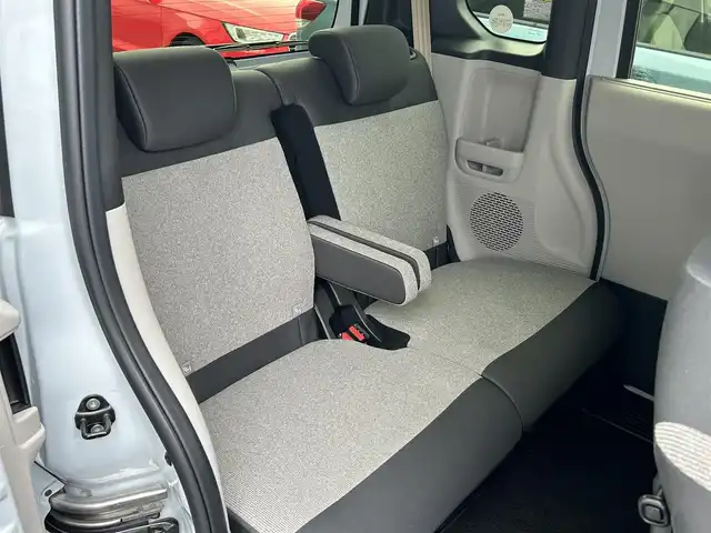 ホンダ Ｎ ＢＯＸ 愛媛県 2023(令5)年 0.3万km プレミアムサンライトホワイトパール 禁煙車/登録時走行距離：2763km/ディーラーオプション純正ディスプレイオーディオ/フルセグTV/Bluetooth/バックカメラ/前方ドライブレコーダー/ビルトインETC/衝突被害軽減システム/クリアランスソナー/横滑り防止装置/レーンキープアシスト/レーダークルーズコントロール/LEDヘッドライト/オートライト/前席シートヒーター/両側パワースライドドア/エンジンスタートボタン/スマートキー/スペアキー/純正フロアマット