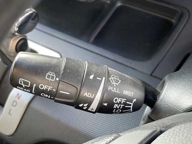 ホンダ フリード G ジャストセレクション 福岡県 2014(平26)年 8.7万km プレミアムスパークルブラックパール 純正７インチナビ　/(バックカメラ/ＴＶ/ＤＶＤ/Ｂｌｕｅｔｏｏｔｈ/ＣＤ)/片側パワースライドドア　/ビルトインＥＴＣ　/横滑り防止装置　/スマートキー　/ドアバイザー　/純正フロアマット