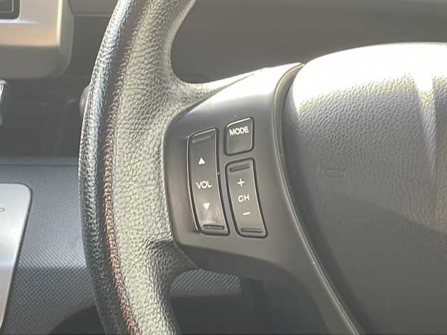 ホンダ フリード G ジャストセレクション 福岡県 2014(平26)年 8.7万km プレミアムスパークルブラックパール 純正７インチナビ　/(バックカメラ/ＴＶ/ＤＶＤ/Ｂｌｕｅｔｏｏｔｈ/ＣＤ)/片側パワースライドドア　/ビルトインＥＴＣ　/横滑り防止装置　/スマートキー　/ドアバイザー　/純正フロアマット