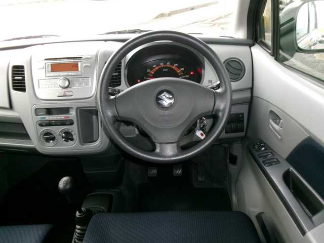 スズキ ワゴンＲ FX 富山県 2012(平24)年 1.9万km シルキーシルバーメタリック ワンオーナー/5速マニュアル/純正CD