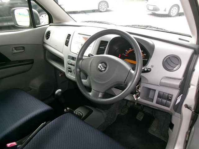 スズキ ワゴンＲ FX 富山県 2012(平24)年 1.9万km シルキーシルバーメタリック ワンオーナー/5速マニュアル/純正CD