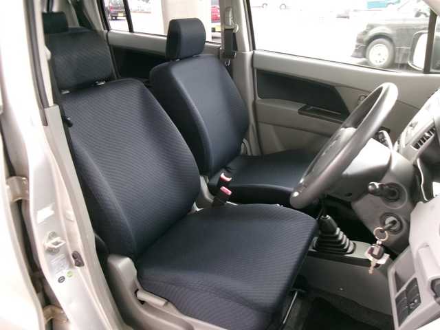 スズキ ワゴンＲ FX 富山県 2012(平24)年 1.9万km シルキーシルバーメタリック ワンオーナー/5速マニュアル/純正CD