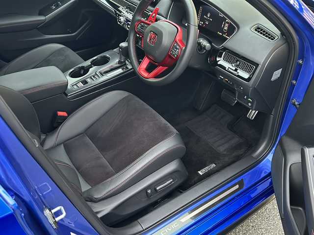 ホンダ シビック EX 愛知県 2024(令6)年 1.5万km プレミアムクリスタルブルークリスタル 登録時走行距離14220km/ワンオーナー/純正9インチSDナビ/(Bluetooth/フルセグTV/USB)/バックカメラ/クリアランスソナー前後/ドラレコ前後/無限フルエアロ/社外マフラー/BOSEスピーカー/ホンダセンシング/衝突軽減ブレーキ/レーンキープアシスト/路外逸脱抑制/アダプティブクルーズコントロール/トラフィックジャムアシスト/先行車発信告知/標識認識機能/踏み間違い衝突軽減/ブラインドスポット/ステアリングスイッチ/ワイヤレス充電器/前席シートヒーター/前席パワーシート/ドライブモードセレクト/パドルシフト/純正ビルドイン2.0ETC/オート防眩ミラー/電子制御パーキングブレーキ/スマートキー/(スペアキー×1)