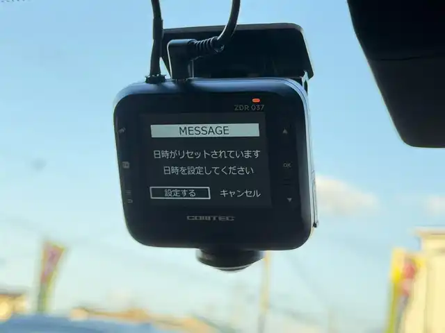 レクサス ＬＣ 500h 兵庫県 2021(令3)年 5万km ソニックチタニウム ワンオーナー/カーボンルーフ/純正ナビ/(CD/DVD/BT/USB/AUX)/フルセグTV/バックカメラ/ETC2.0/衝突軽減ブレーキ/レーダークルーズコントロール/ブラインドスポットモニター/パドルシフト/前後ドライブレコーダー/前席パワーシート/LEDヘッドライト/オートライト/オートハイビーム/電動パーキングブレーキ/オートホールド/電動格納ミラー/オートリトラミラー/ステアリングリモコン/スマートキー/スペアキー×１/カードキー×１/純正フロアマット/純正アルミ20インチ/取扱説明書・保証書