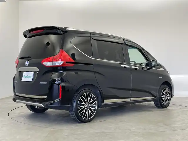 ホンダ フリード ハイブリット クロスター ホンダセンシング 埼玉県 2022(令4)年 4.2万km クリスタルブラックパール ４WD/純正９インチメモリナビ/　CD　DVD　Bluetooth　USB　音楽録音 地デジTV/バックカメラ/サイドカメラ/社外フロントカメラ/両側パワースライドドア/レーダークルーズコントロール/前後ドライブレコーダー/ビルトインETC/ハーフレザーシート/シートヒーター/オートLEDライト/コーナーセンサー/社外１７インチアルミホイール/純正ホイール付スタッドレスタイヤ積み込み