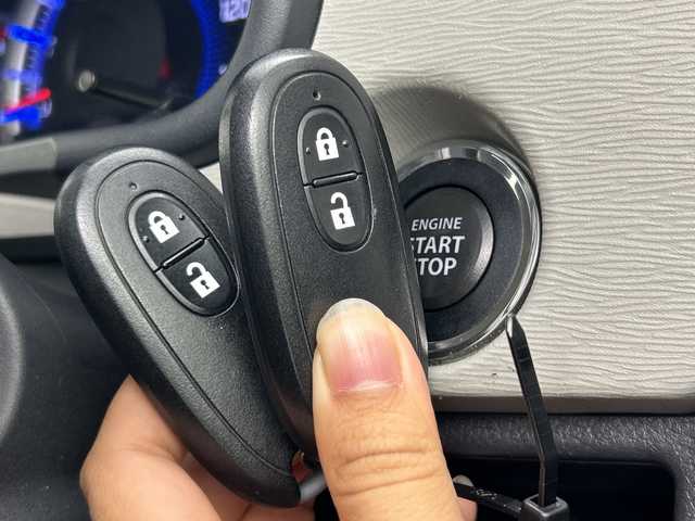 スズキ ワゴンＲ FX 三重県 2014(平26)年 8.5万km アーバンブラウンパールメタリック /禁煙車//社外ナビ//フルセグ//iPod//CD/DVD//USB//シートヒーター//ドライブレコーダー//ETC//オートライト//衝突軽減ブレーキ//プッシュスタート//スマートキー//電動格納ミラー//フルオートエアコン//アイドリングストップ//盗難防止機能//社外14インチアルミホイール