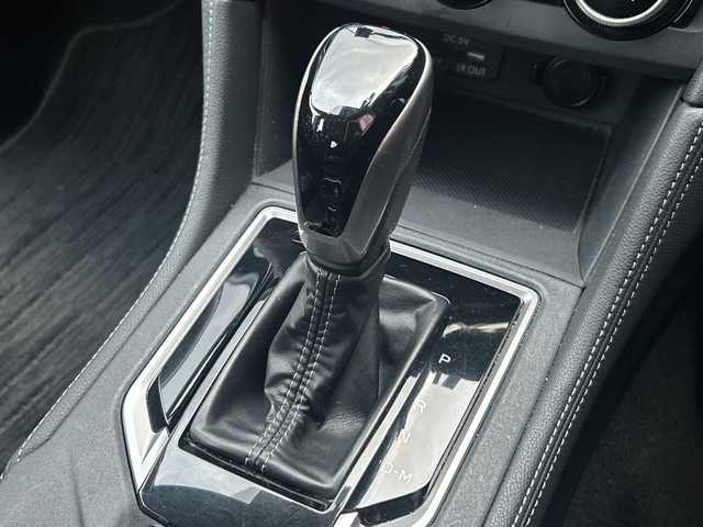 スバル インプレッサ Ｇ４ 2．0i－S アイサイト 広島県 2016(平28)年 6.1万km クリスタルホワイトP 禁煙/純正ナビ/CD/DVD/DTV/Bluetooth/バックカメラ/レーダークルーズコントロール/LEDオートライト/純正アルミホイール/ETC/ドライブレコーダー/スマートキー/プッシュスタート/純正フロアマット/ドアバイザー/パワーシート/パドルシフト