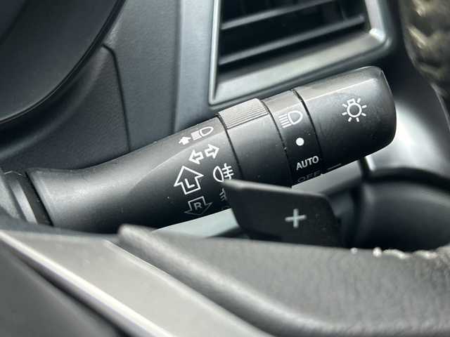 スバル インプレッサ Ｇ４ 2．0i－S アイサイト 広島県 2016(平28)年 6.1万km クリスタルホワイトP 禁煙/純正ナビ/CD/DVD/DTV/Bluetooth/バックカメラ/レーダークルーズコントロール/LEDオートライト/純正アルミホイール/ETC/ドライブレコーダー/スマートキー/プッシュスタート/純正フロアマット/ドアバイザー/パワーシート/パドルシフト