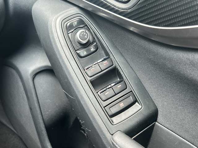 スバル インプレッサ Ｇ４ 2．0i－S アイサイト 広島県 2016(平28)年 6.1万km クリスタルホワイトP 禁煙/純正ナビ/CD/DVD/DTV/Bluetooth/バックカメラ/レーダークルーズコントロール/LEDオートライト/純正アルミホイール/ETC/ドライブレコーダー/スマートキー/プッシュスタート/純正フロアマット/ドアバイザー/パワーシート/パドルシフト