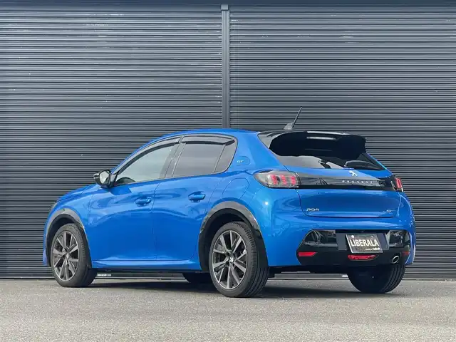 プジョー プジョー ２０８ GT 山梨県 2023(令5)年 3.2万km 青Ｍ ワンオーナー /純正ディスプレイオーディオ/AppleCarPlay/AndroidAuto/バックカメラ/パドルシフト/アクティブセーフティブレーキ/BSM/前後コーナーセンサー/インテリジェントハイビーム/アンビエンスライト/半革/シートヒーター /ハンズフリーアクセス/LEDヘッドライト/ETC/純正17インチAW