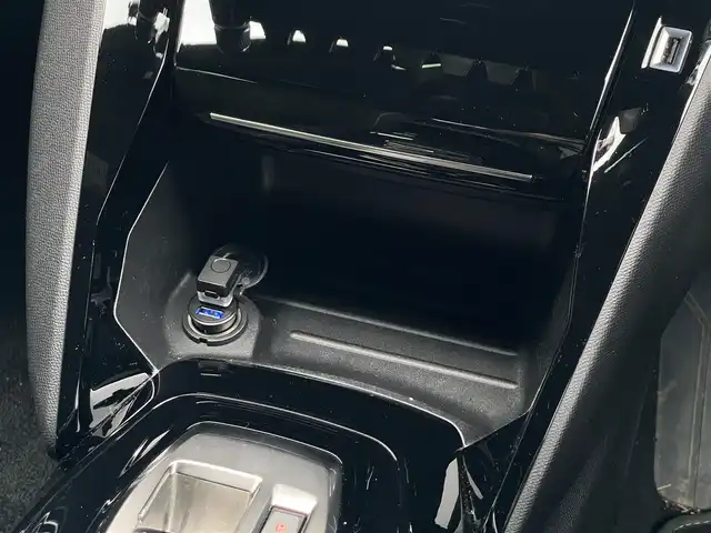 プジョー プジョー ２０８ GT 山梨県 2023(令5)年 3.2万km 青Ｍ ワンオーナー /純正ディスプレイオーディオ/AppleCarPlay/AndroidAuto/バックカメラ/パドルシフト/アクティブセーフティブレーキ/BSM/前後コーナーセンサー/インテリジェントハイビーム/アンビエンスライト/半革/シートヒーター /ハンズフリーアクセス/LEDヘッドライト/ETC/純正17インチAW