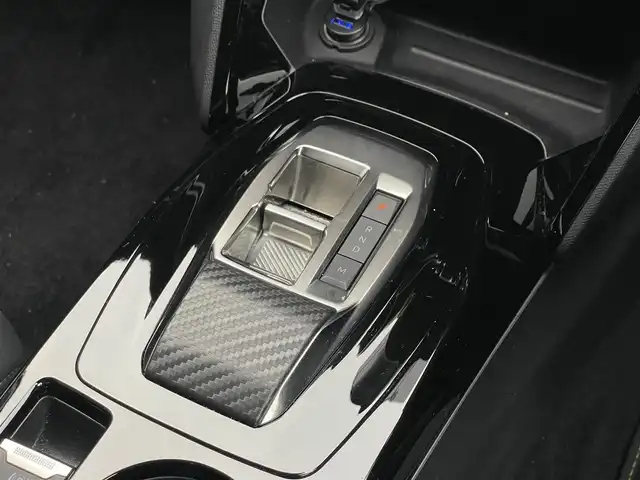 プジョー プジョー ２０８ GT 山梨県 2023(令5)年 3.2万km 青Ｍ ワンオーナー /純正ディスプレイオーディオ/AppleCarPlay/AndroidAuto/バックカメラ/パドルシフト/アクティブセーフティブレーキ/BSM/前後コーナーセンサー/インテリジェントハイビーム/アンビエンスライト/半革/シートヒーター /ハンズフリーアクセス/LEDヘッドライト/ETC/純正17インチAW