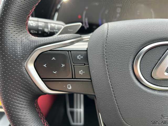 レクサス ＮＸ 350h Fスポーツ 熊本県 2023(令5)年 2.1万km ホワイトノーヴァガラスフレーク サンルーフ/革シート/衝突軽減ブレーキ/ワンオーナー/純正ナビ/全方位カメラ/ビルトインETC/前後ドライブレコーダー/純正20インチAW/前後オレンジキャリパー/レーダークルーズ/パドルシフト/前席パワーシート・右前席シートメモリー/前席エアーシート・シートヒーター/LEDヘッドライト/オートライト/フォグライト/前後コーナーセンサー/横滑り防止装置/ウィンカーミラー/新車保証書/取扱説明書/スマートスペアキー×1本/カード型キー×1本
