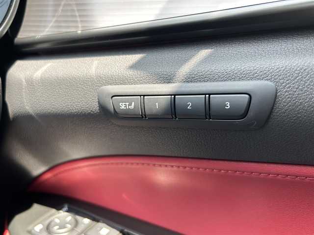 レクサス ＮＸ 350h Fスポーツ 熊本県 2023(令5)年 2.1万km ホワイトノーヴァガラスフレーク サンルーフ/革シート/衝突軽減ブレーキ/ワンオーナー/純正ナビ/全方位カメラ/ビルトインETC/前後ドライブレコーダー/純正20インチAW/前後オレンジキャリパー/レーダークルーズ/パドルシフト/前席パワーシート・右前席シートメモリー/前席エアーシート・シートヒーター/LEDヘッドライト/オートライト/フォグライト/前後コーナーセンサー/横滑り防止装置/ウィンカーミラー/新車保証書/取扱説明書/スマートスペアキー×1本/カード型キー×1本