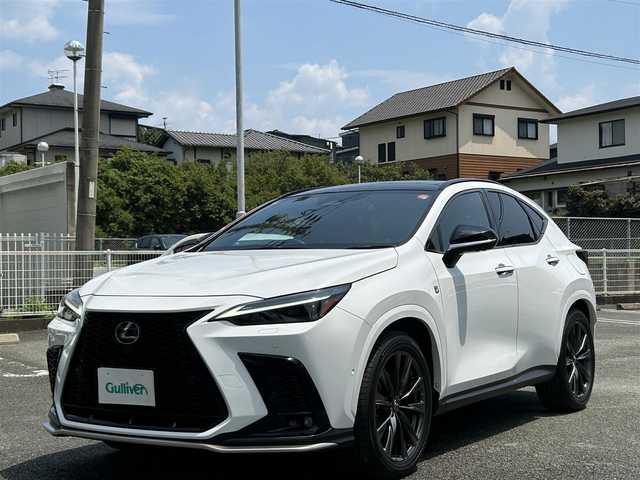 レクサス ＮＸ 350h Fスポーツ 熊本県 2023(令5)年 2.1万km ホワイトノーヴァガラスフレーク サンルーフ/革シート/衝突軽減ブレーキ/ワンオーナー/純正ナビ/全方位カメラ/ビルトインETC/前後ドライブレコーダー/純正20インチAW/前後オレンジキャリパー/レーダークルーズ/パドルシフト/前席パワーシート・右前席シートメモリー/前席エアーシート・シートヒーター/LEDヘッドライト/オートライト/フォグライト/前後コーナーセンサー/横滑り防止装置/ウィンカーミラー/新車保証書/取扱説明書/スマートスペアキー×1本/カード型キー×1本