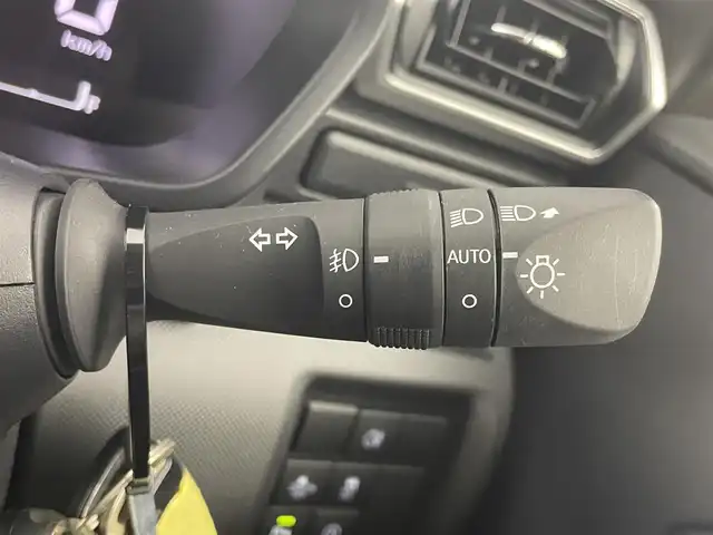 トヨタ ライズ Z 埼玉県 2022(令4)年 1.8万km スムースグレーマイカメタリック/ブラック2トーン 衝突軽減ブレーキ/レーダークルーズコントロール　　　/レーンキープアシスト/コーナーセンサー　/シートヒーター/ＬＥＤオートライト　/オートエアコン　/スマートキー/純正フロアマット　/純正アルミホイール　/ＵＳＢ